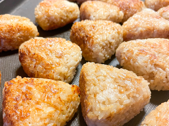 ホットプレートで焼きおにぎり