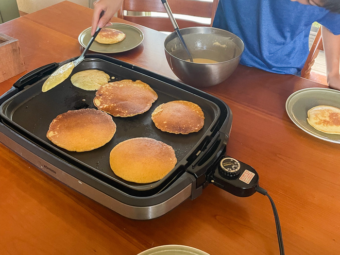 ホットプレートでホットケーキ