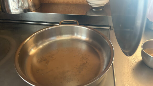 ステンレス　フライパン　くっつく